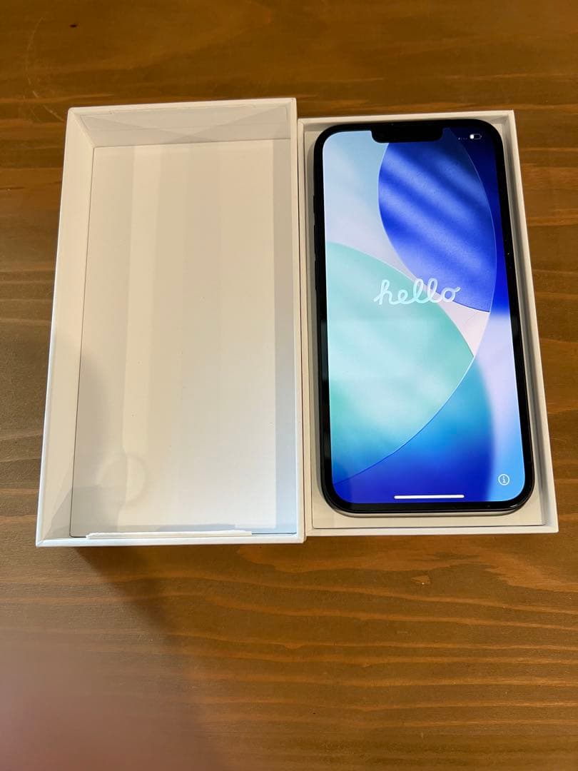 iPhone 16eブラック