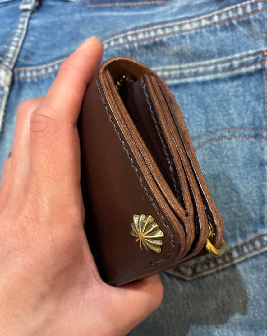 トラッカーウォレット　ミドル　イタリアンレザーブルガロ　アポロコンチョ