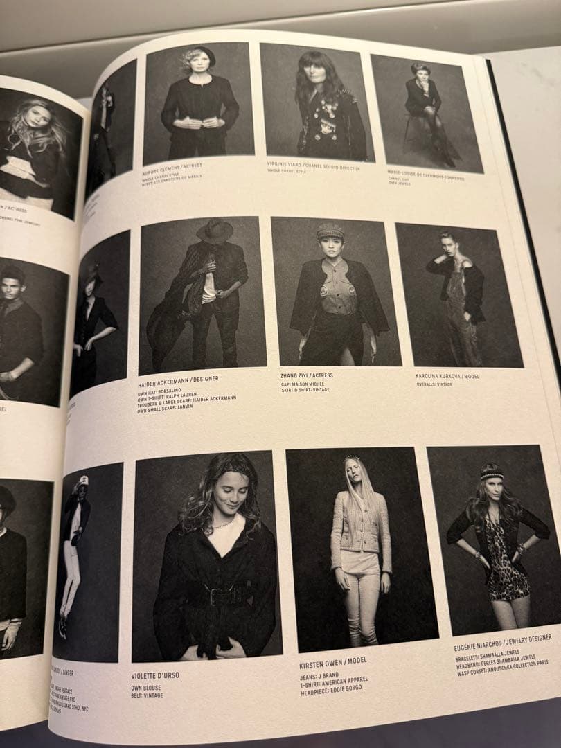 THE LITTLE BLACK JACKET 初版 2012年シャネル 写真集