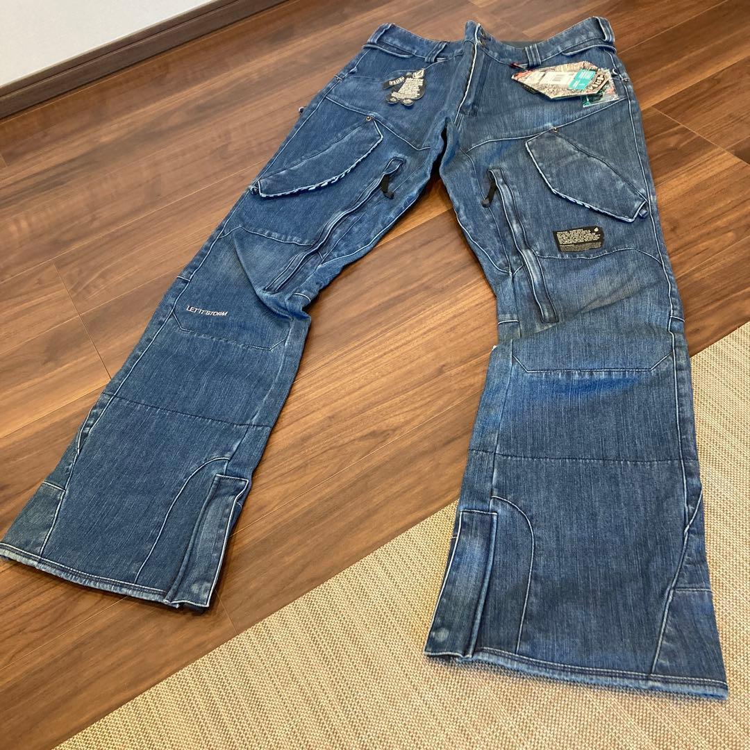 新品 未使用品 VOLCOM BOARD スノーボード ウェア