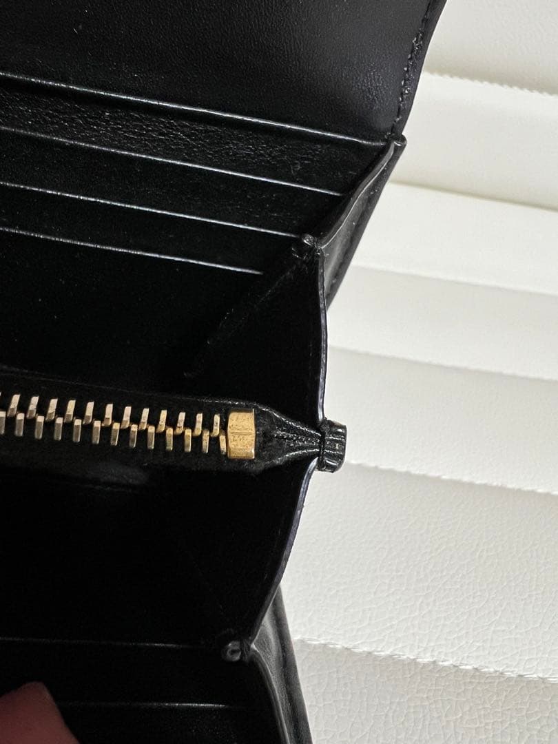 (限定カラー)YSLサンローラン 長財布 ブラックエナメルゴールド 正規品