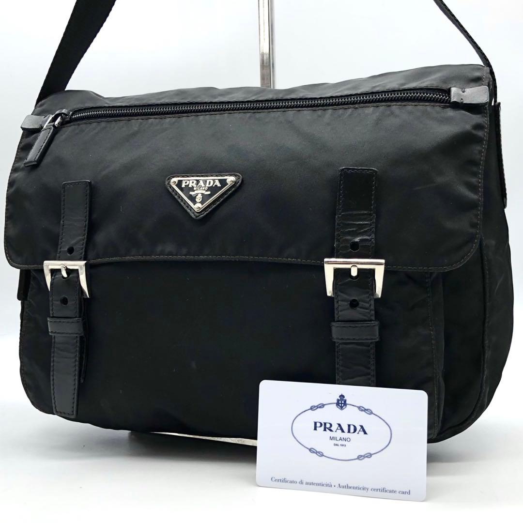 プラダ ショルダーバッグ 三角ロゴ シルバー金具 ベルト ナイロン レザー 黒