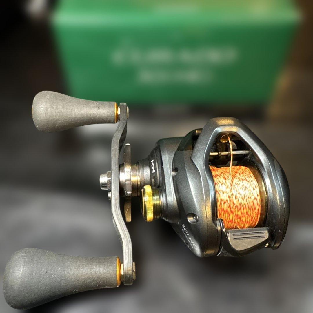 【美品】シマノ CURADO クラド 301HG 左巻 スタジオコンポジット