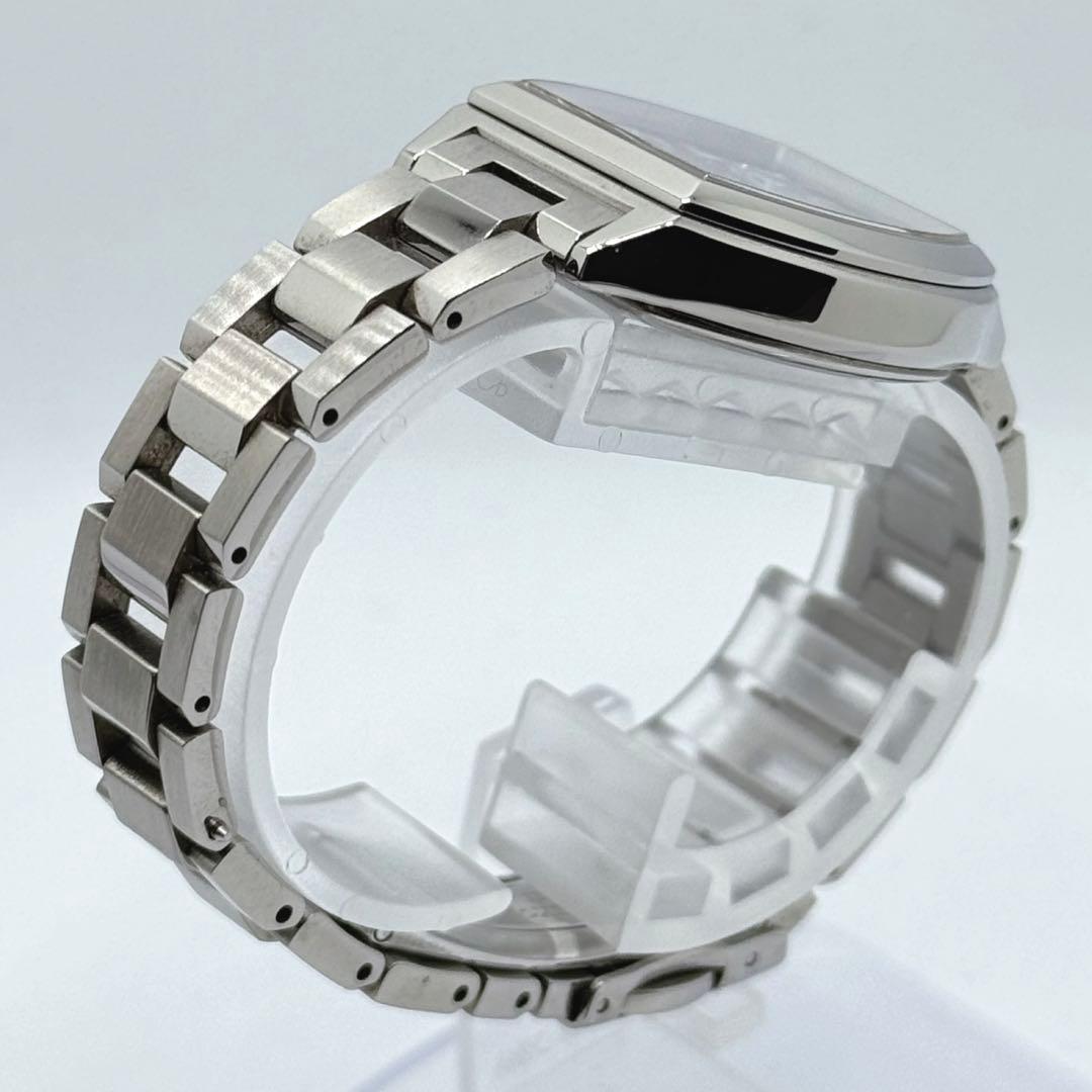 【未使用級】付属品完備 SEIKO LUKIA ソーラー シルバー ネイビー