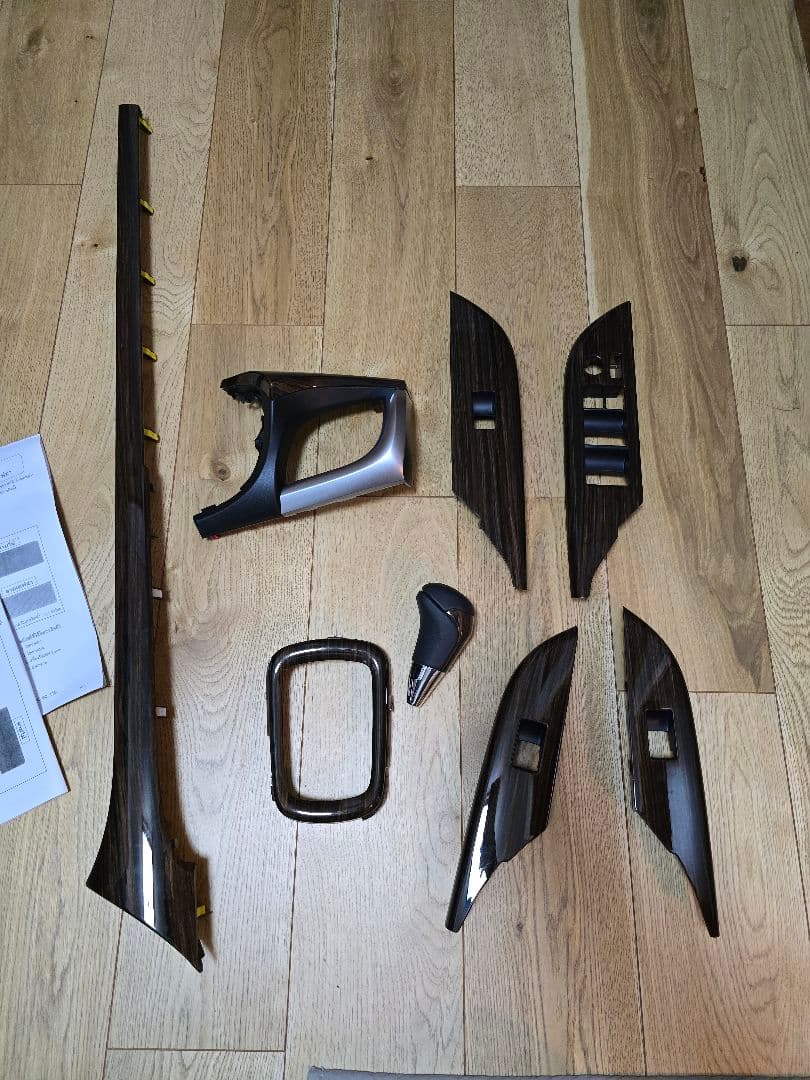 GUN125 ハイラックス　ウッドパネル