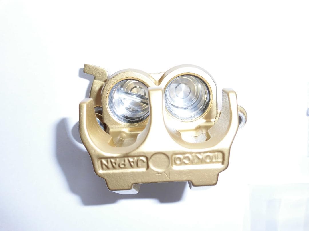 ゼファー400(Ｃ型)リアブレーキキャリパー(2pot)バリオスにも