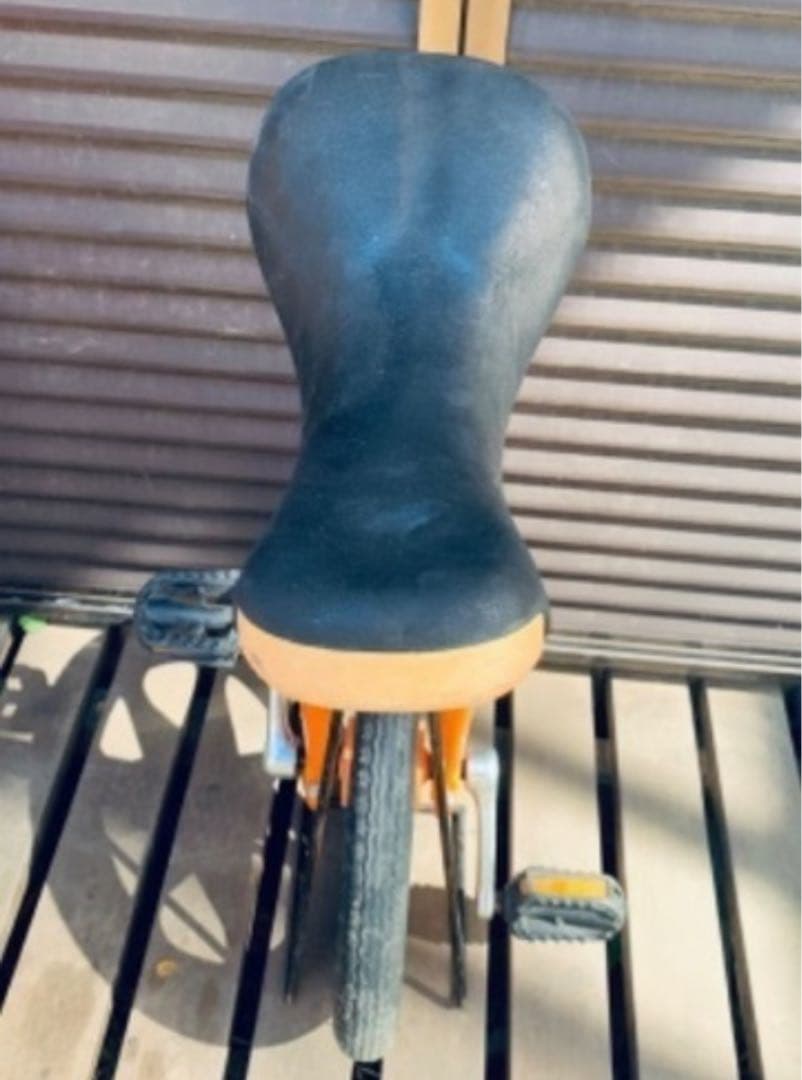 オレンジ 一輪車 クッション付きサドル