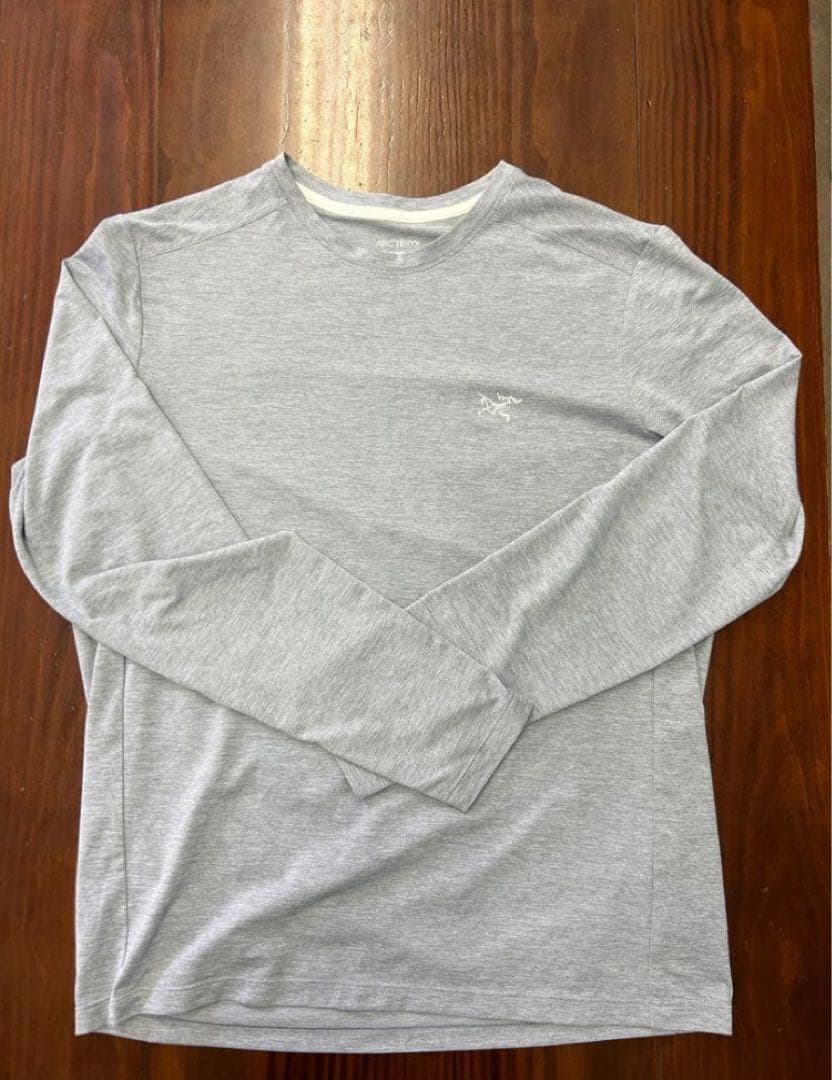 ゆゆうた　Arc'teryx コーマック　グレー 長袖カットソー L