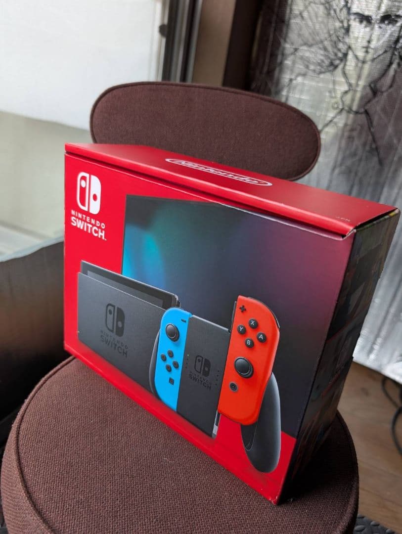 新品開封　Nintendo Switch 本体 青 赤 Joy-Con付き