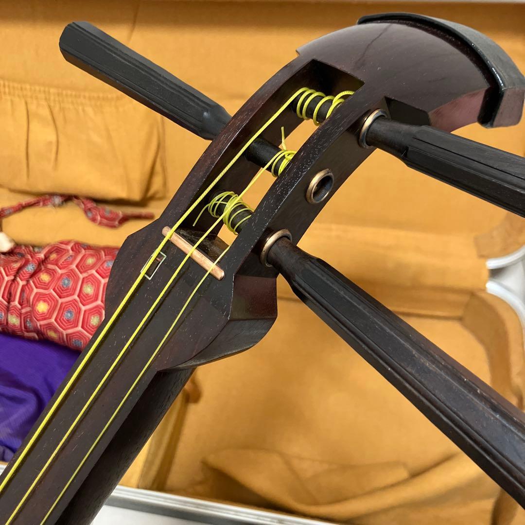 【太棹】三味線 溝 紅木　五厘太　綾杉胴　全長約95cm ハードケース付き