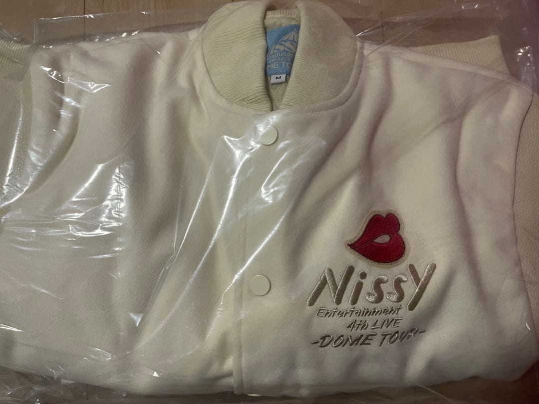 【新品】Nissy ボンボラスタジャン ホワイト