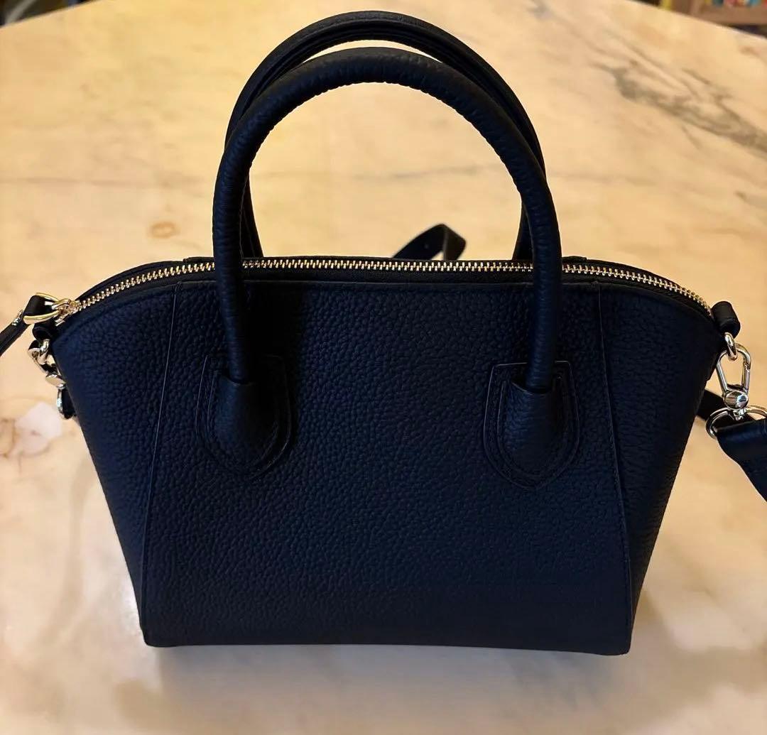 HAYNI Shiena シエナ　Mサイズ　本革　ショルダーバッグ