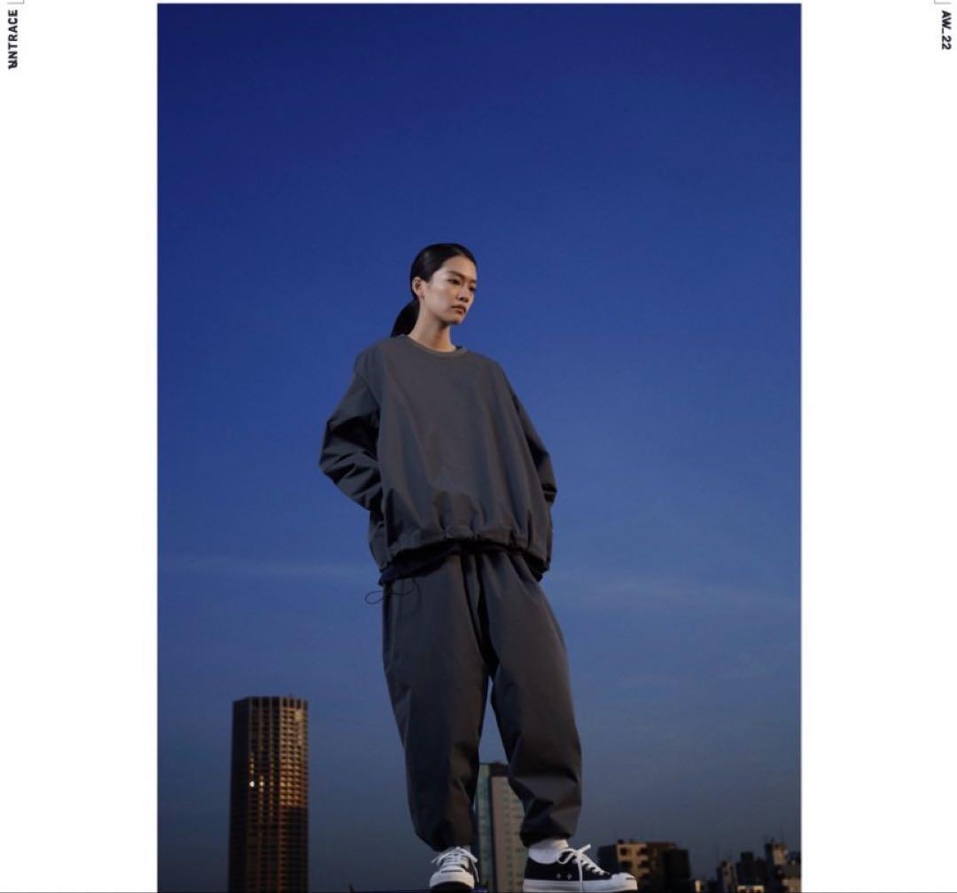 ち*ゅ様 【希少美品】UNTRACE BASIC BOX STRETCH SMO