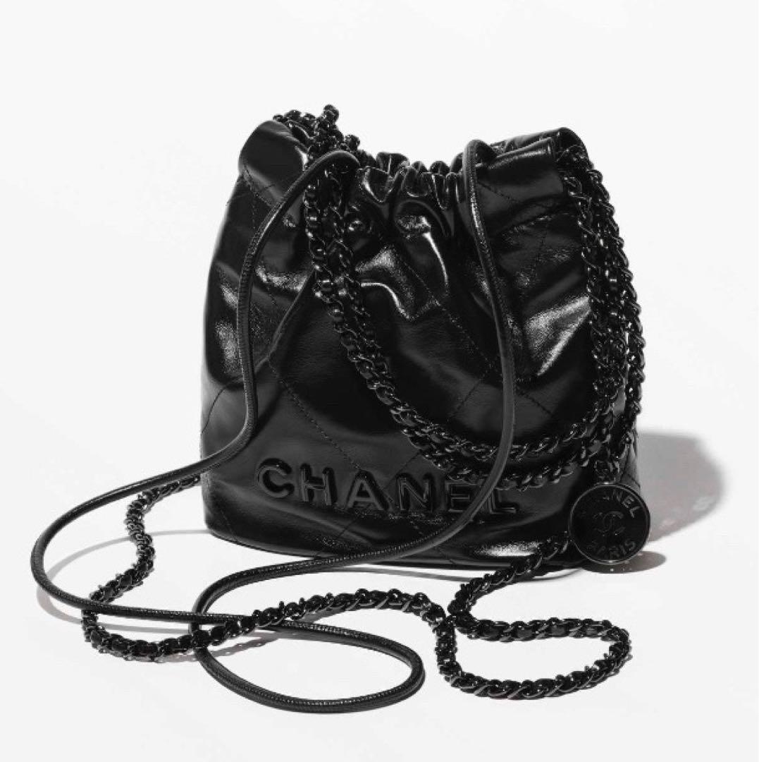 CHANEL 22 ミニ　オーソブラック