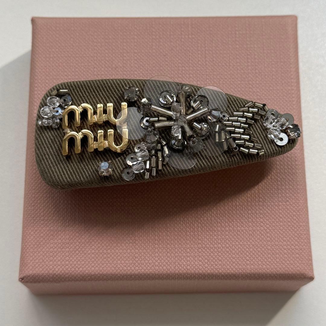 新品未使用❗️miumiu ミュウミュウ ビジュー バレッタ