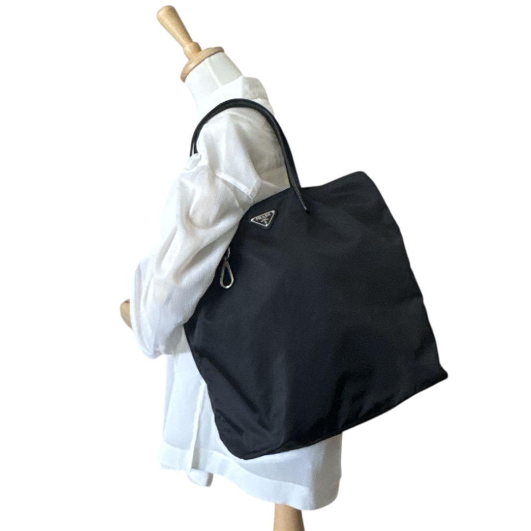 プラダ テスート　ナイロン トートバッグ ブラック 三角ロゴ　A4可　ブラック