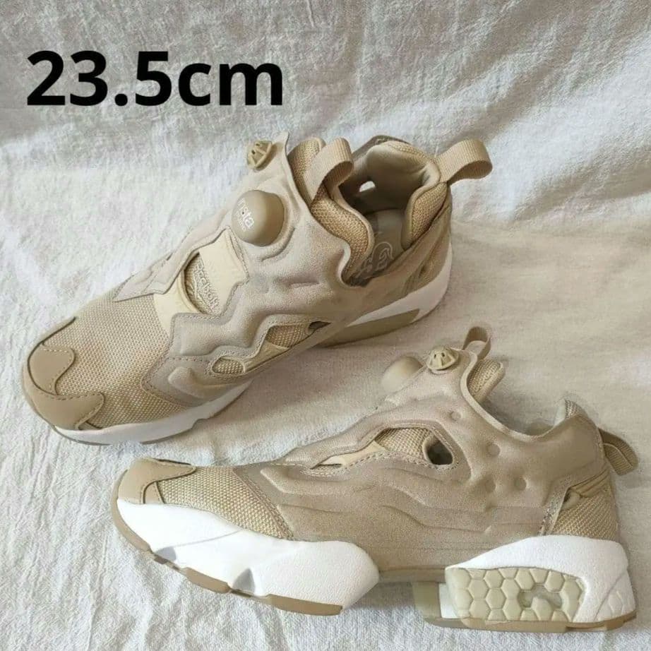 未使用級 リーボック スニーカー インスタポンプフューリー ベージュ　23.5