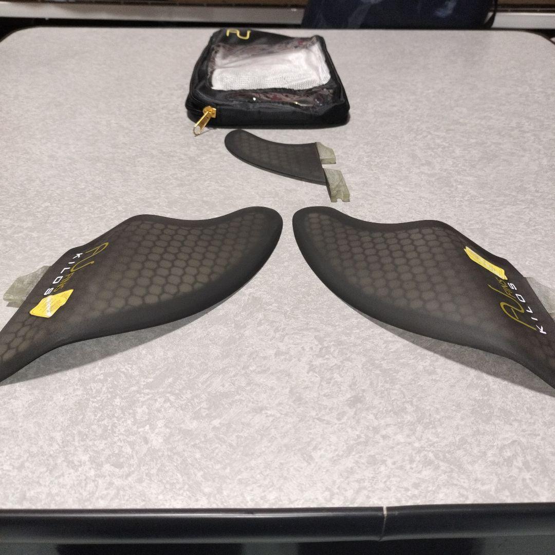 AU FINS KILOS ２＋１ FCS2 ツイン スタビ キール