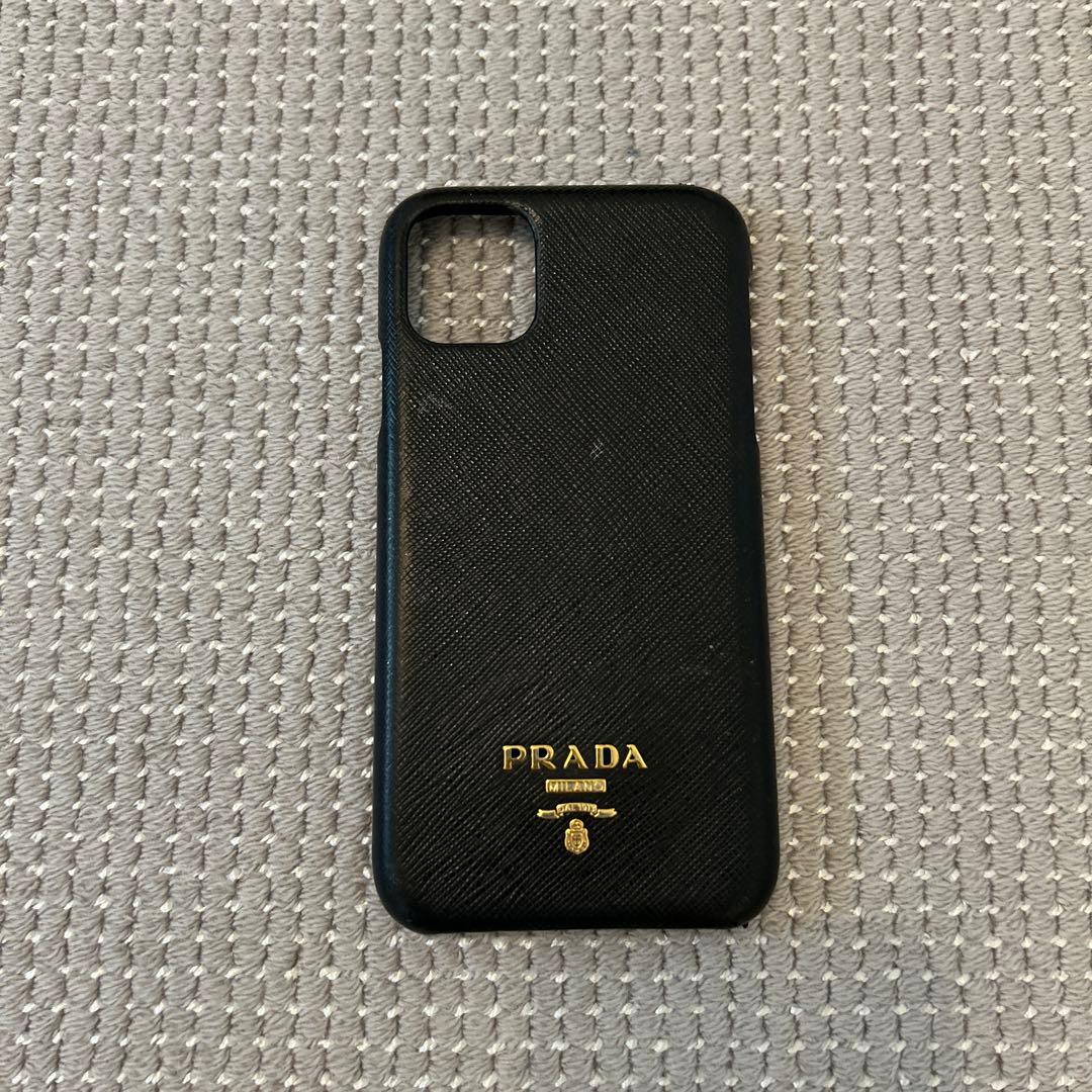 PRADA ブラックレザー iPhone11ケース