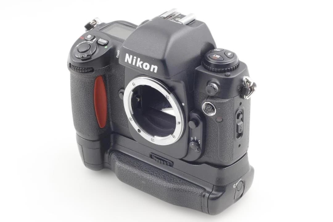 Nikon F100 フィルム一眼レフカメラ50mm f/1.8D レンズ