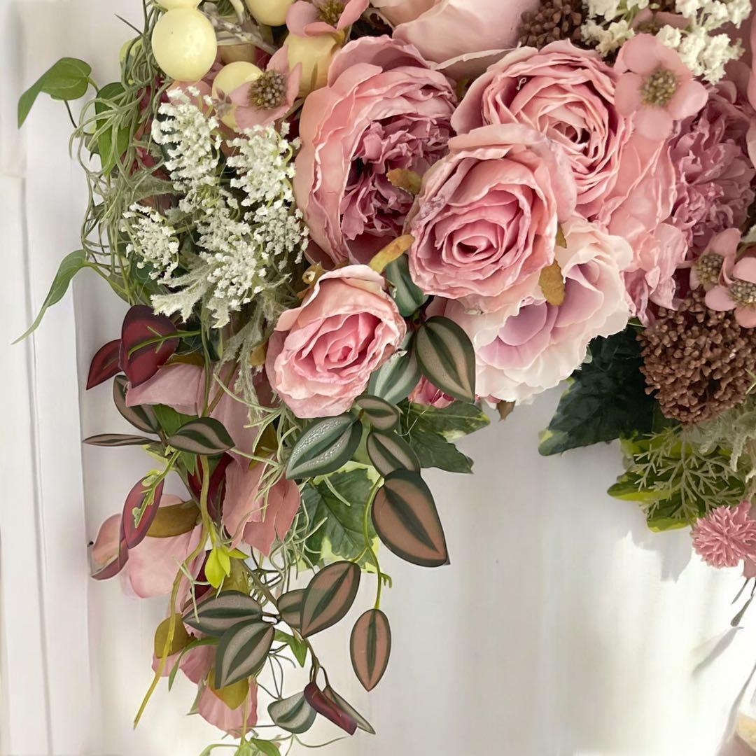 ロココ調ピンクローズのアーチ型特大リース〈光触媒・1点もの〉薔薇のリース