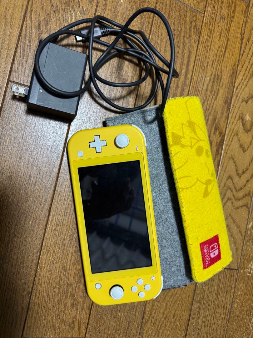 ニンテンドー　Switch ライト