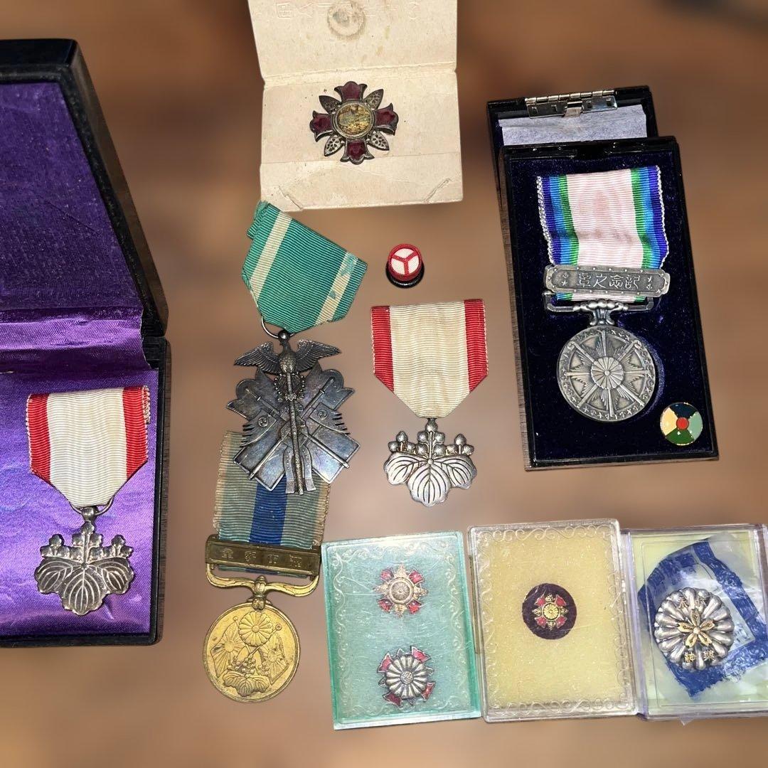 日本軍　大東亜戦争記念之章などまとめて