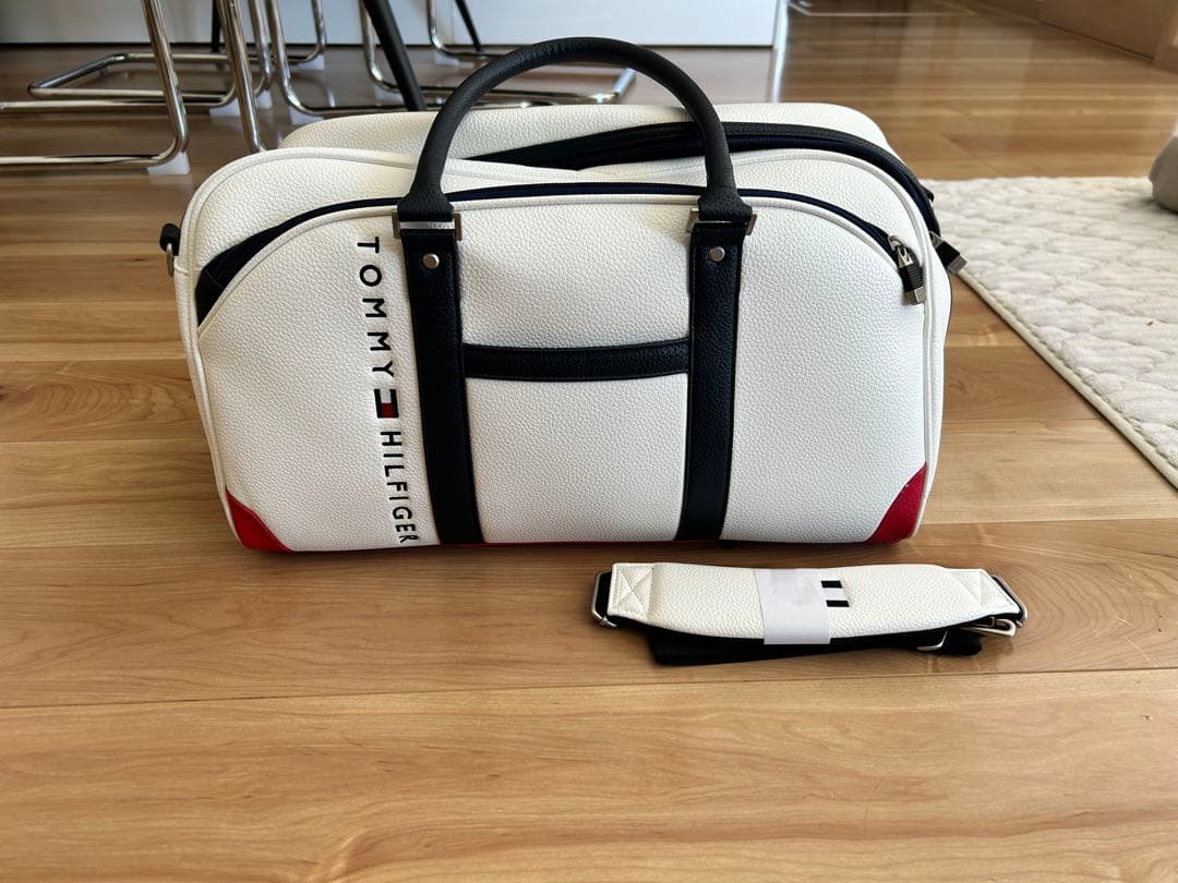 トミーヒルフィガー　ゴルフ　ボストンバッグ