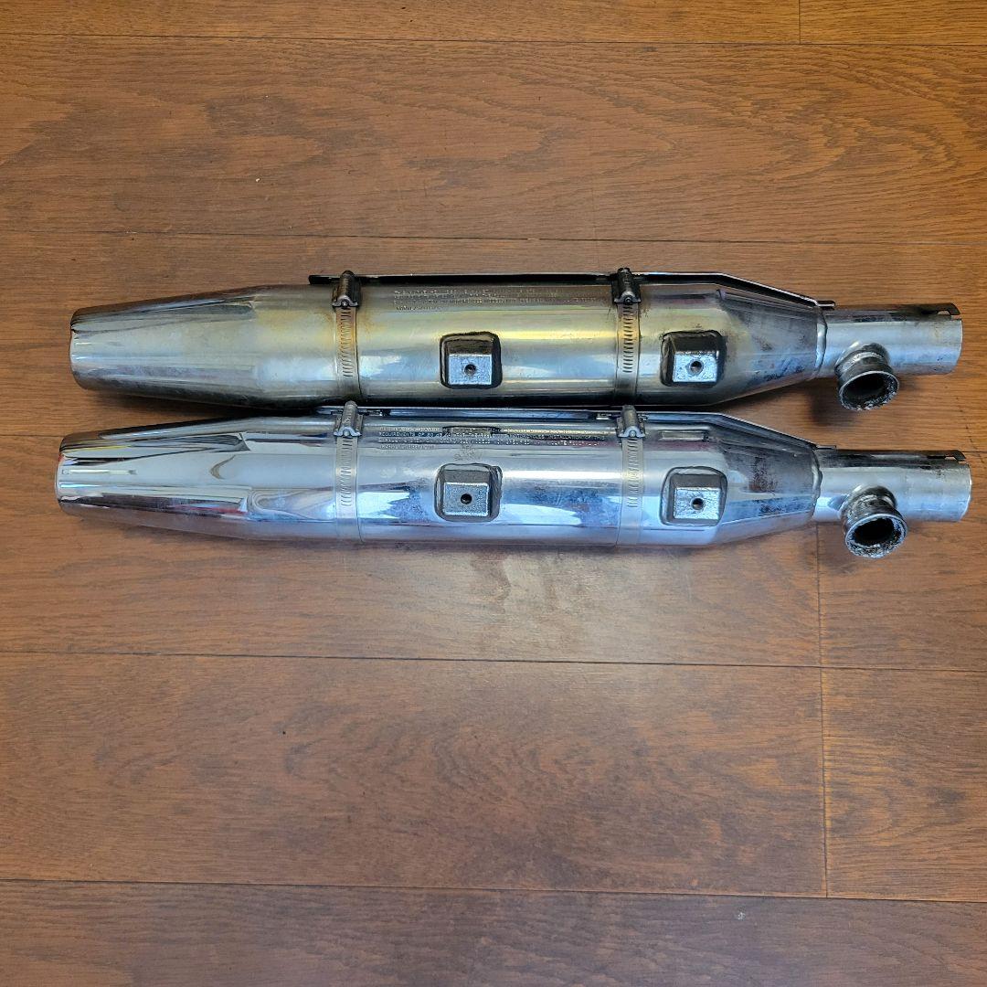 ハーレーダビットソン　純正北米マフラー パンチアウト１６ミリ　０６年以降