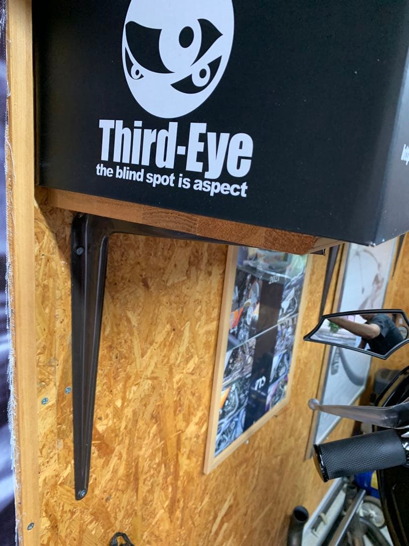 サードアイヘルメット