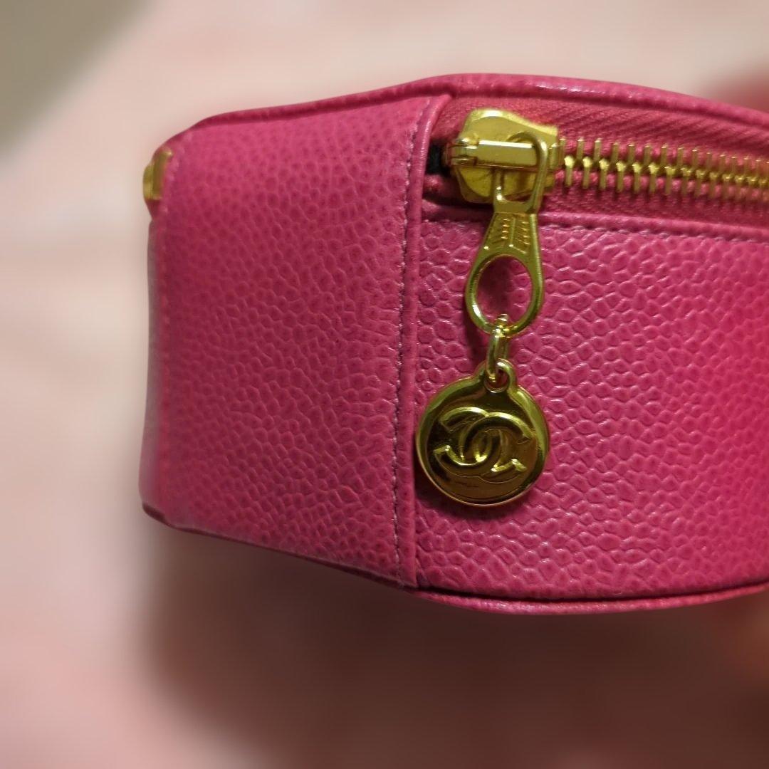 シャネル　キャビアスキンジュエリーポーチ！！