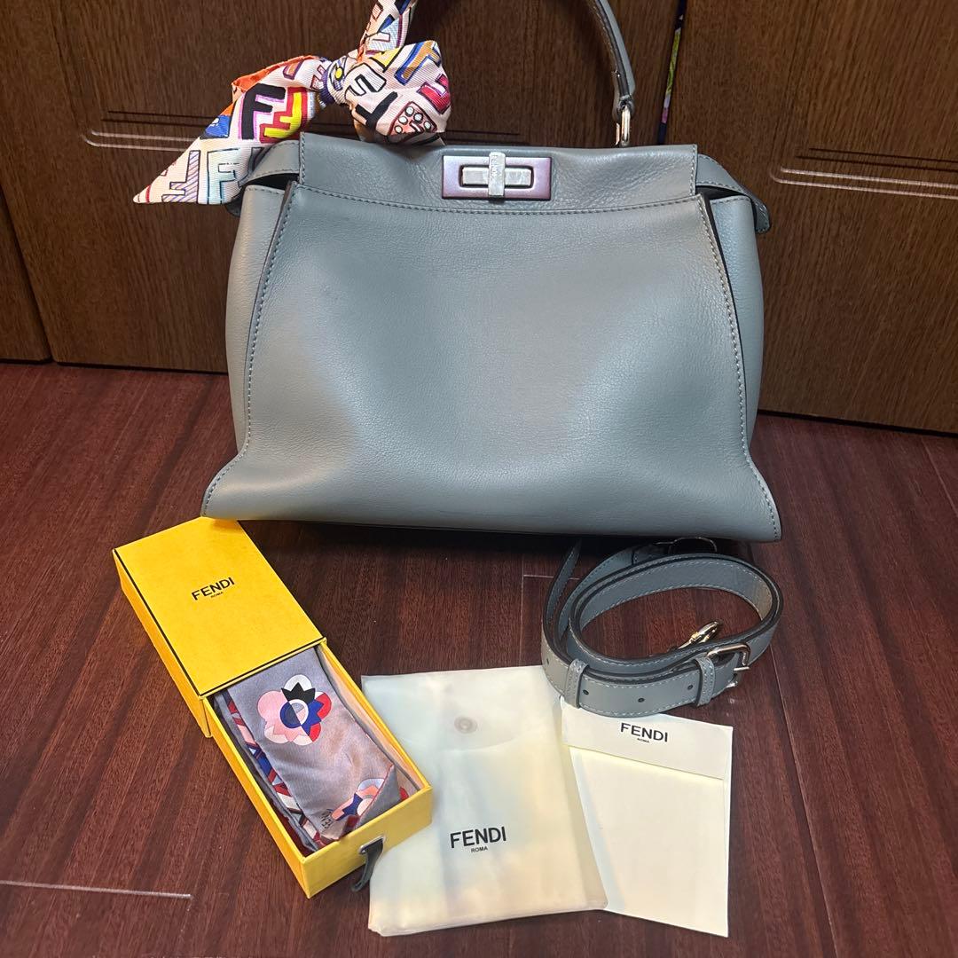 美品！ FENDI フェンディ ピーカブー 2way ハンド/ショルダーバッグ