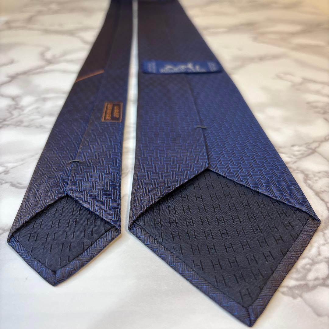 【極美品✨】HERMES ネクタイ　ネイビー　ファソネ　鍵　紺　刺繍