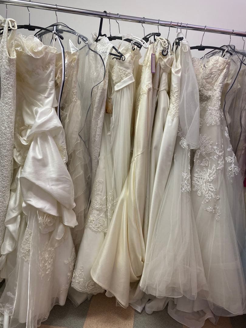 ホワイト ウェディングドレス一式　まとめ売り