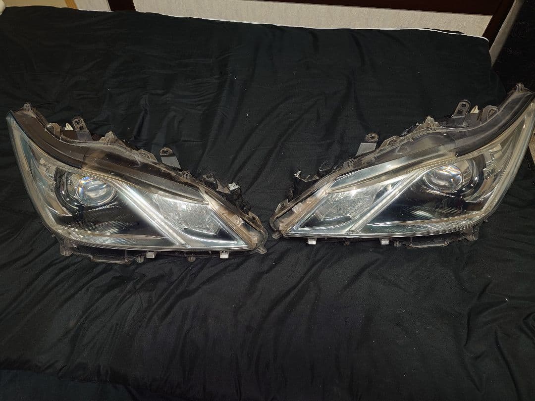 210クラウンアスリート前期左右ヘッドライト