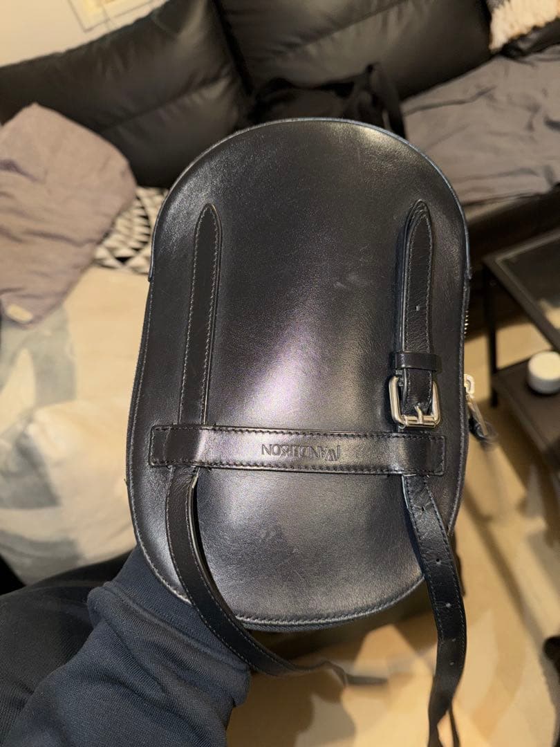 JW ANDERSON MIDI CAP BAG 黒 レザー キャップ型バッグ