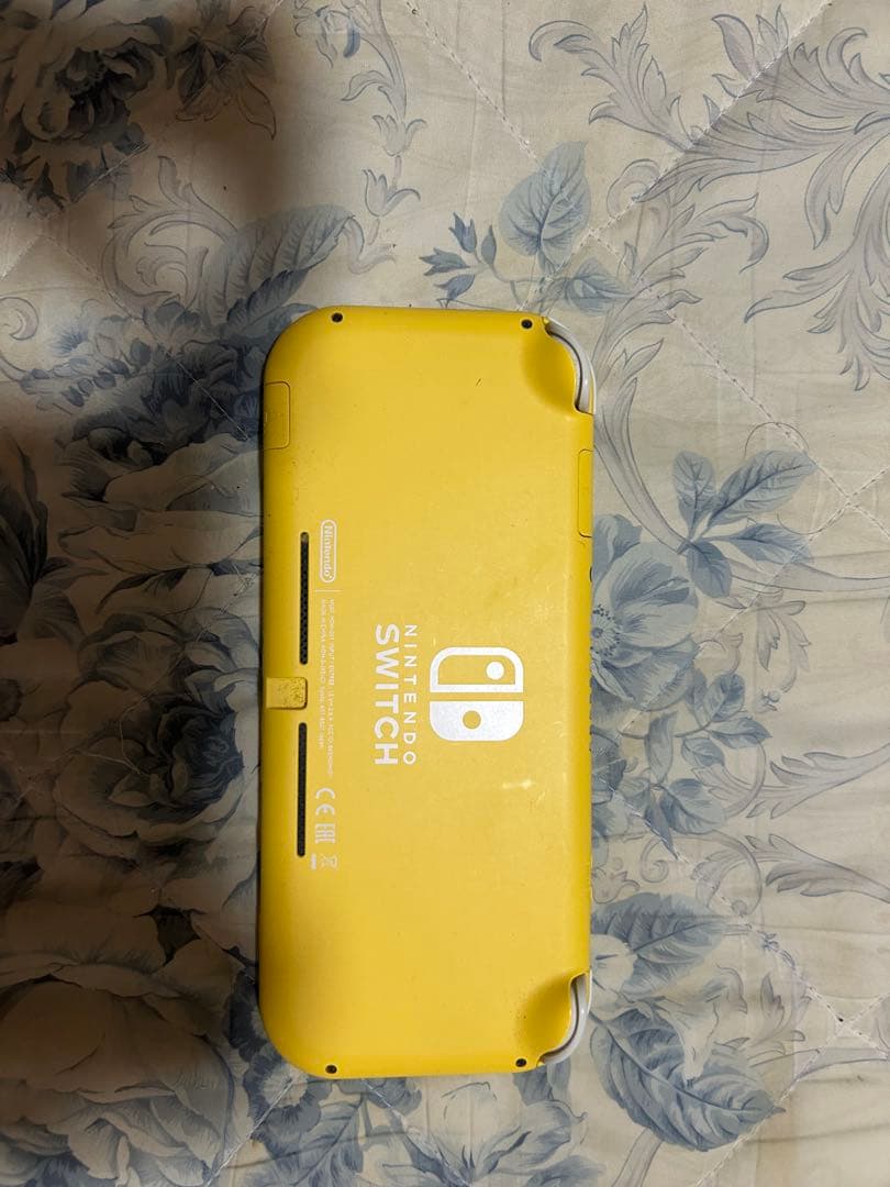 合馬公式アカウントNintendo Switch Lite イエロー