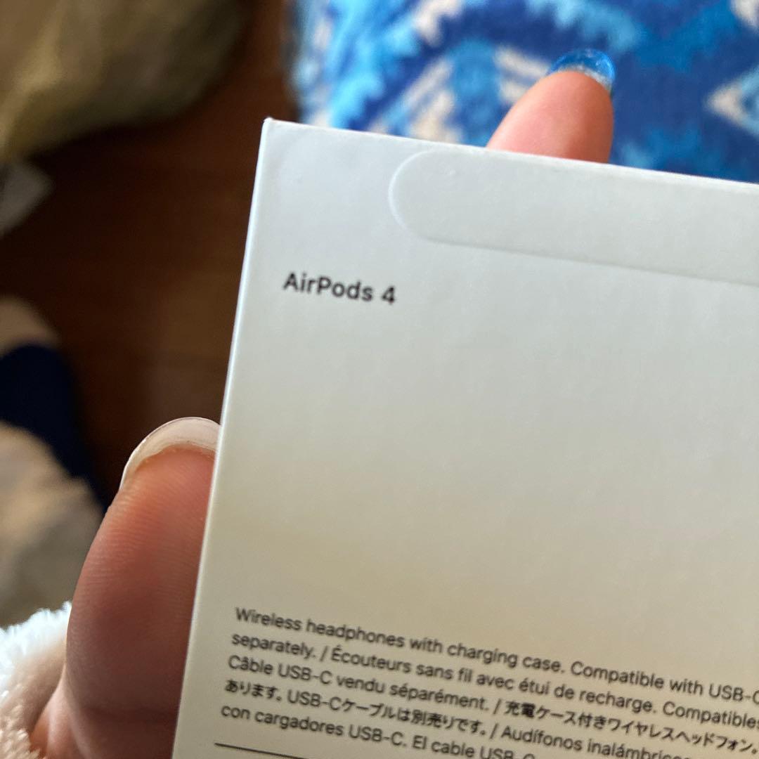 Apple AirPods4本体 ホワイト　新品正規品