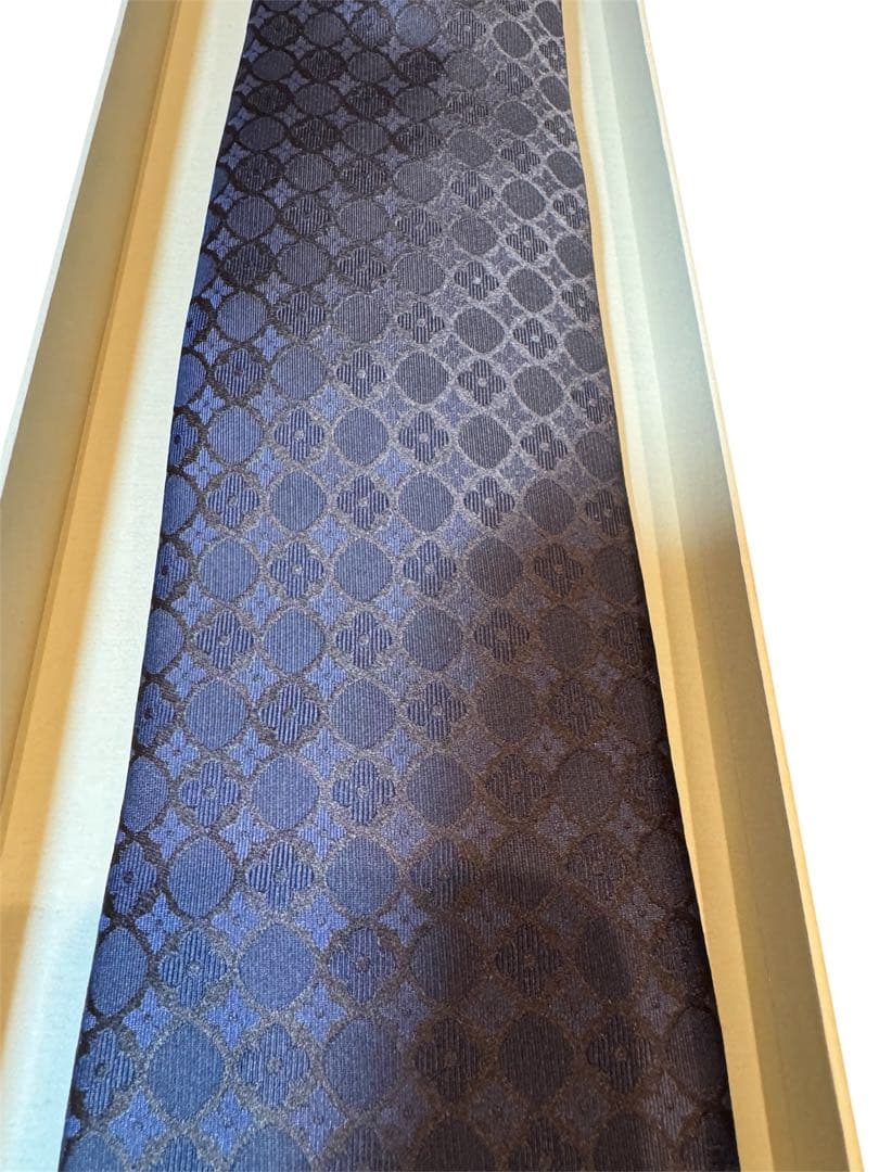 LOUIS VUITTON ダークブラウン ネクタイ