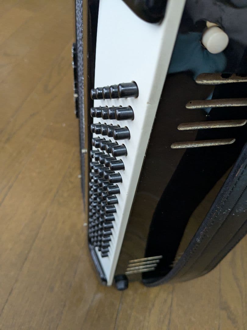 TOMBO アコーディオン No. 65 MMM　34鍵盤80ベース