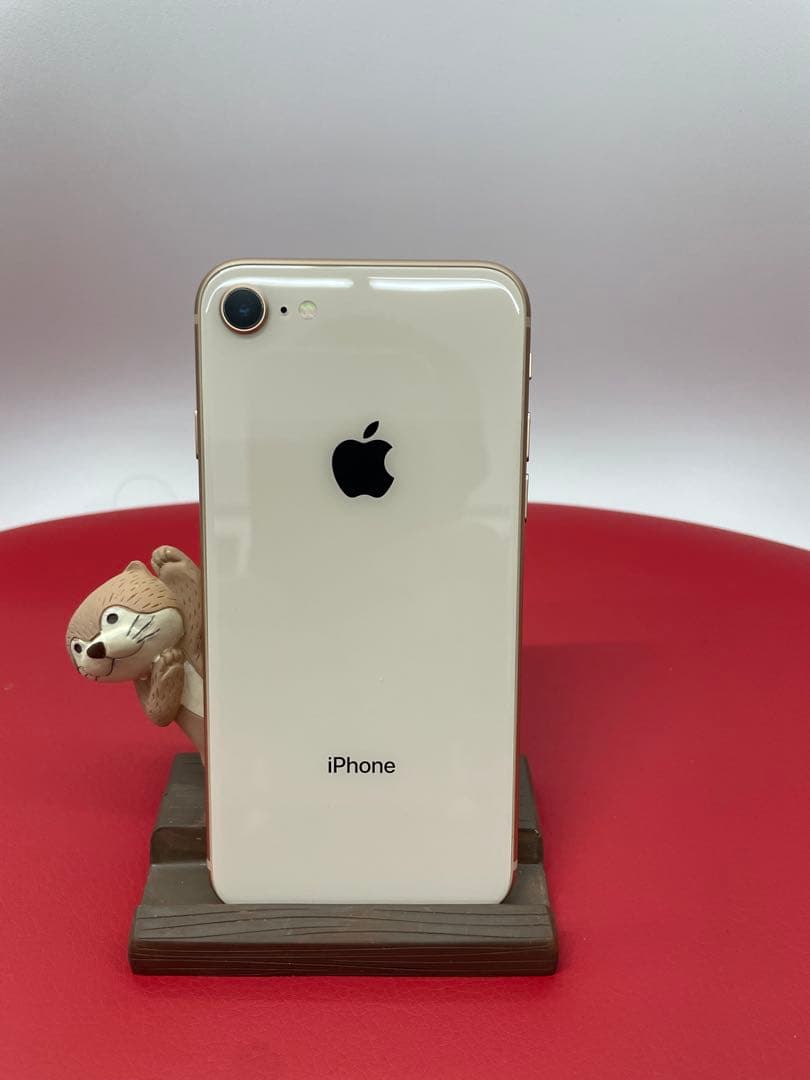 T*e様 Apple iPhone 8 ゴールド 64GB
