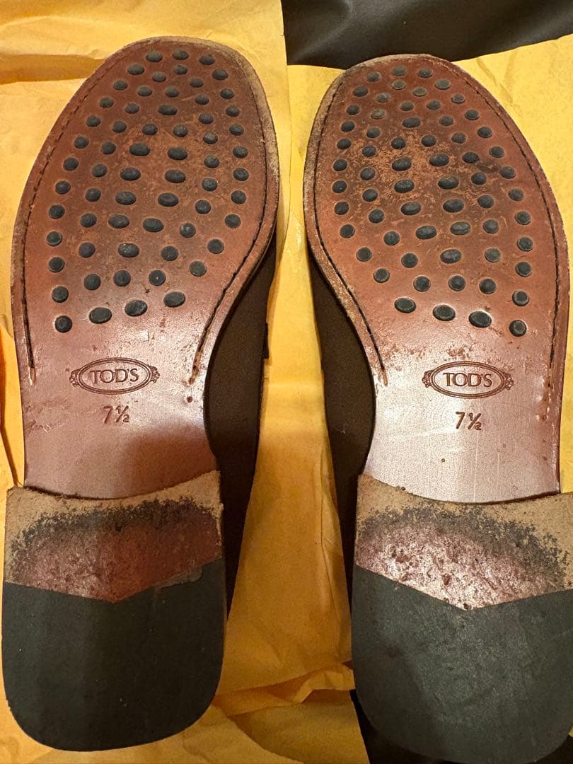 TOD'S ブラウン スエード ローファー