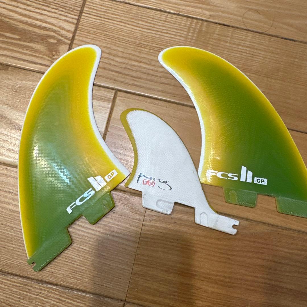 FCS II GP サーフボードフィン グリーン/ホワイト