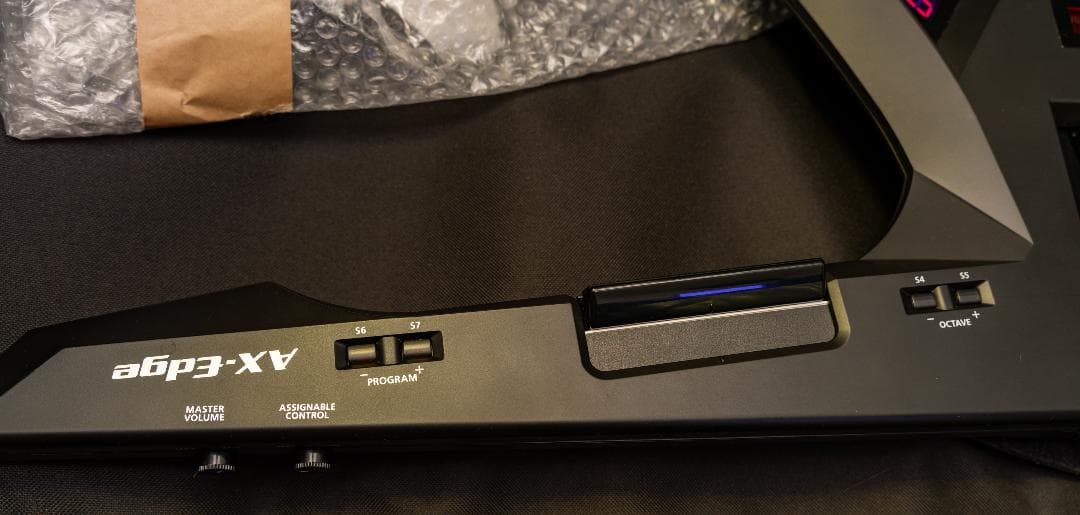 Roland AX-Edge ケース付き