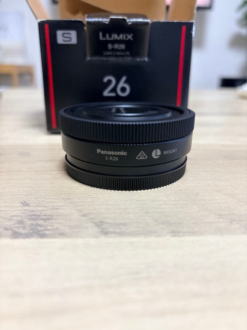Panasonic LUMIX S-R26 26mm F8 レンズ