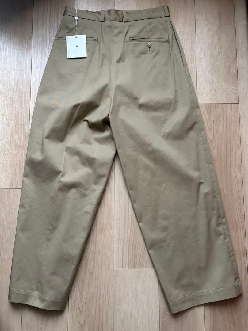 blurhms チノパン カーキ