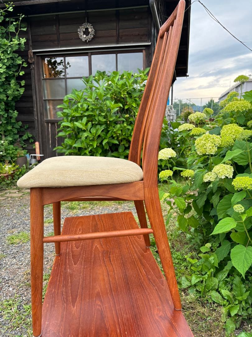 北欧家具　チーク材　ダイニングチェア