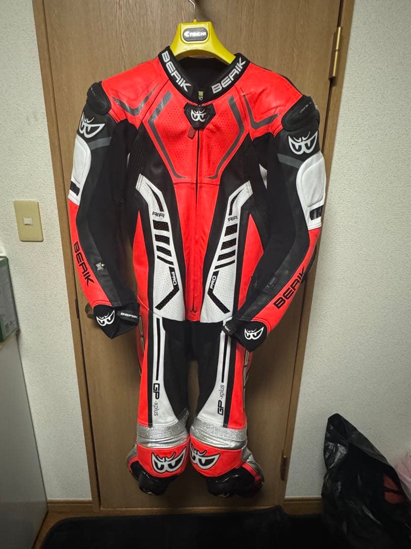 BERIK ベリック レーシングスーツ 54 サイズ