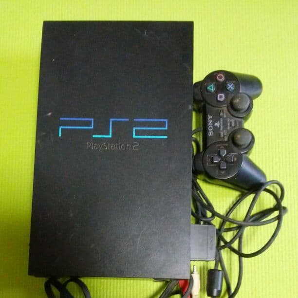 【PS2】プレイステーション2【箱付き】中古　動作確認OK