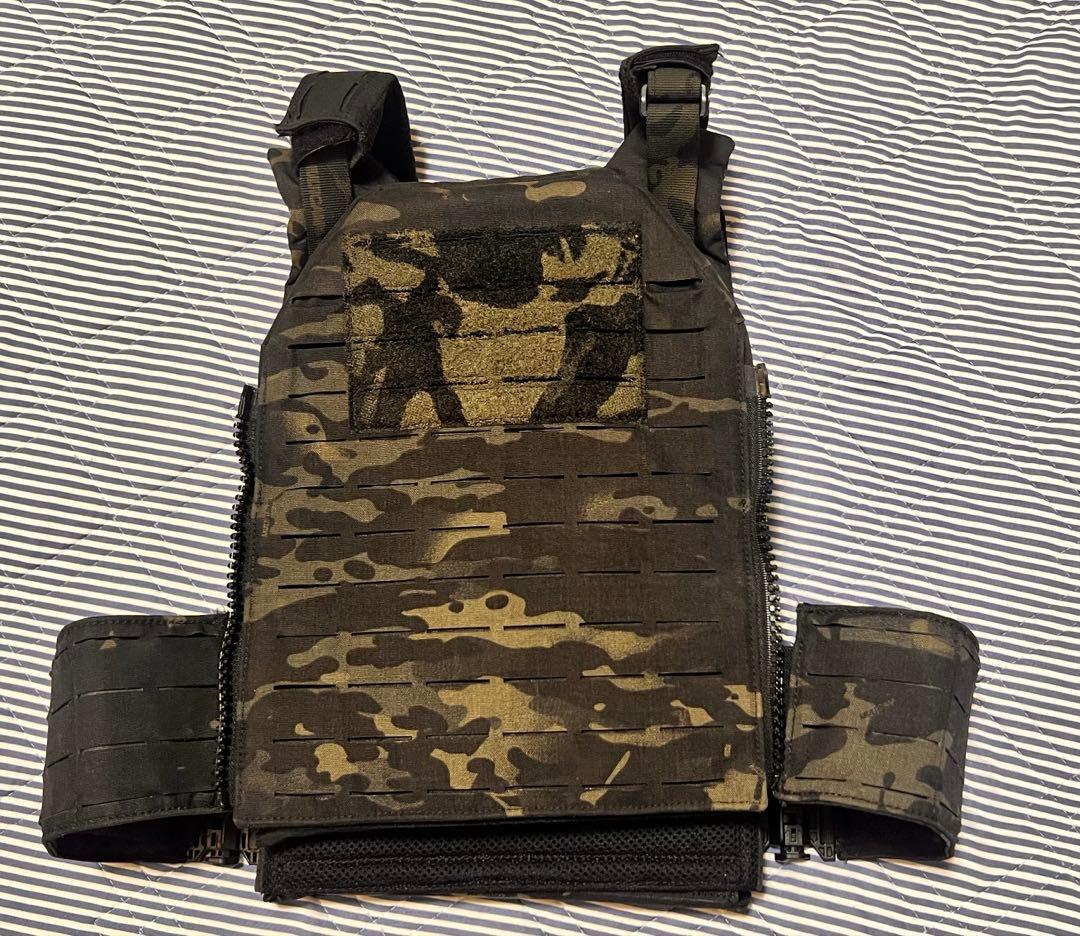 Jagercraftdesign実物プレートキャリア　ヘルメット、他、装備一式。